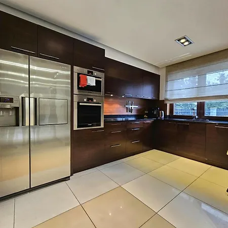 Villa Royal House *